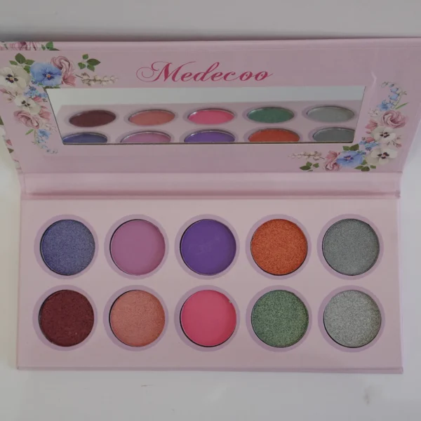Paleta de sombras Medecoo oscuras - Image 4