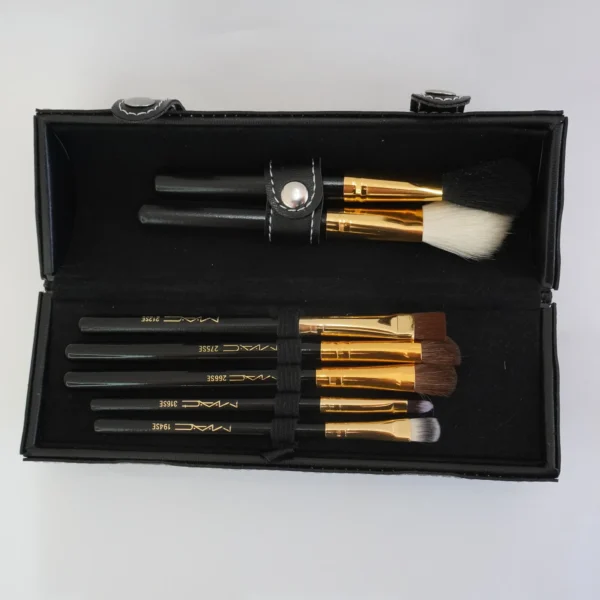 Brochas Mac con estuche - Image 4